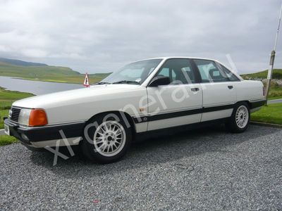 Автостекло Audi 100 C3